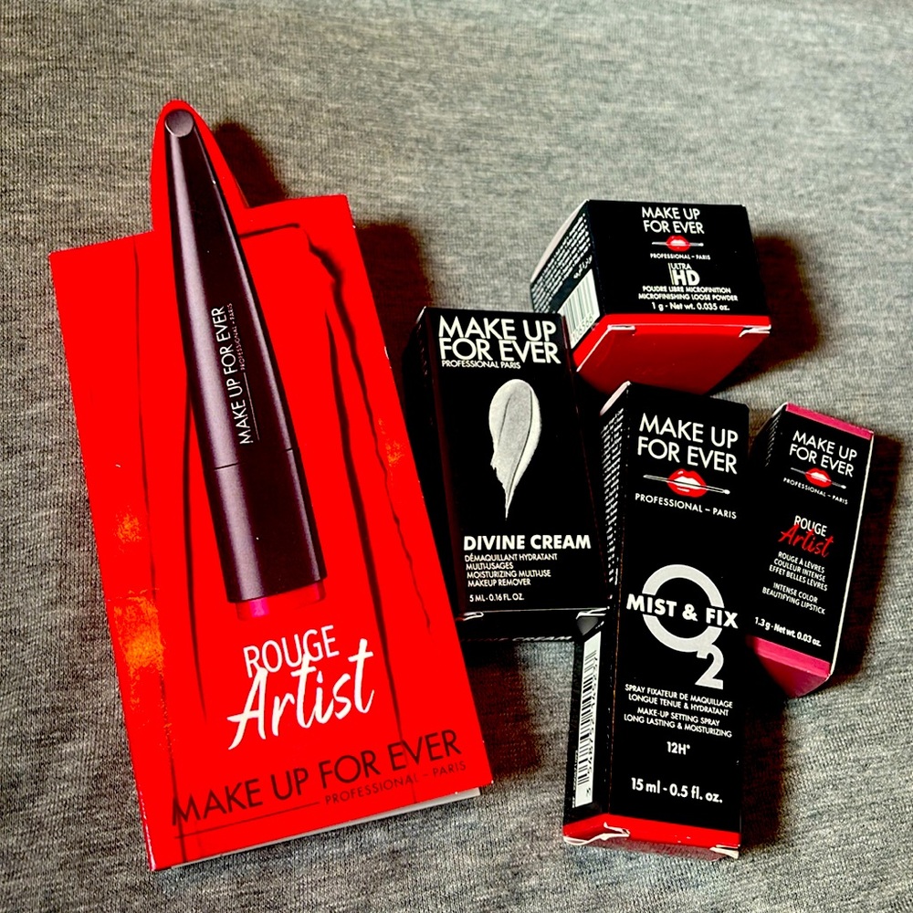 MAKEUP FOREVER BUNDLE